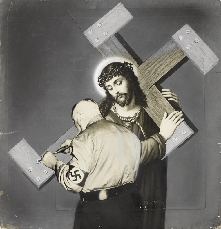 Heartfield - Zur Gründung der deutschen Staatskirche - Das Kreuz war noch nicht schwer genug (AIZ, Jg. XII, Nr. 23 vom 15.6.1933)